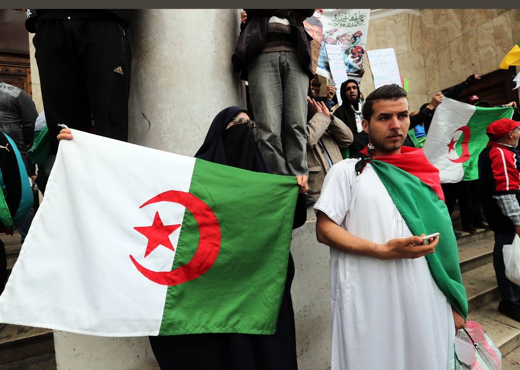 متظاهرون وسط العاصمة الجزائرية